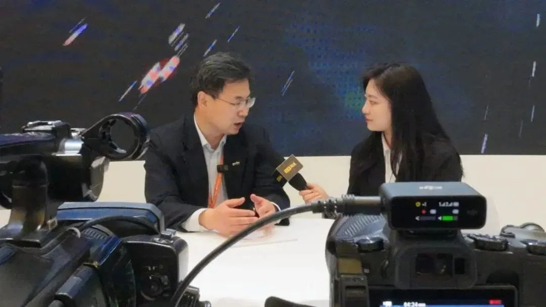 Öйú×ðÁú¼¯ÍÅ